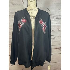 Roz & Ali 2X black zip up jacket with‎ flowers on chest - 2904